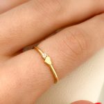 Compre as alianças de casamento e GANHE um anel em ouro 18k!